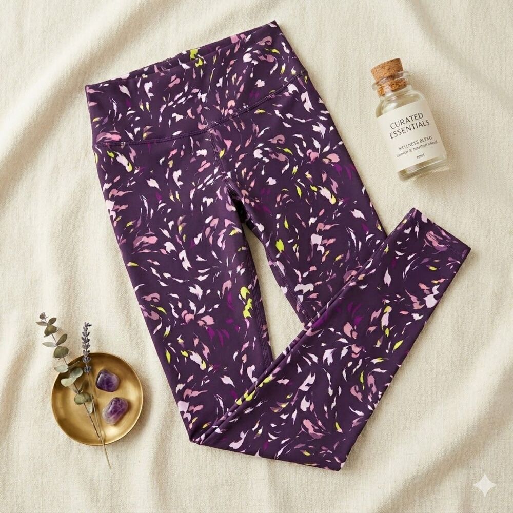 Old Navy Active Go-Dry High-Waisted Purple Abstract Print Leggings Size M